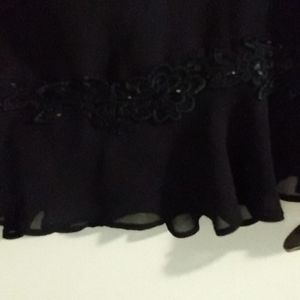 Black skirt Sandra Darren 14size dry clean only